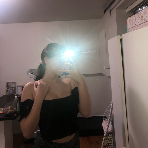 Fashion Nova Tops - Fashion Nova off the shoulder crop top